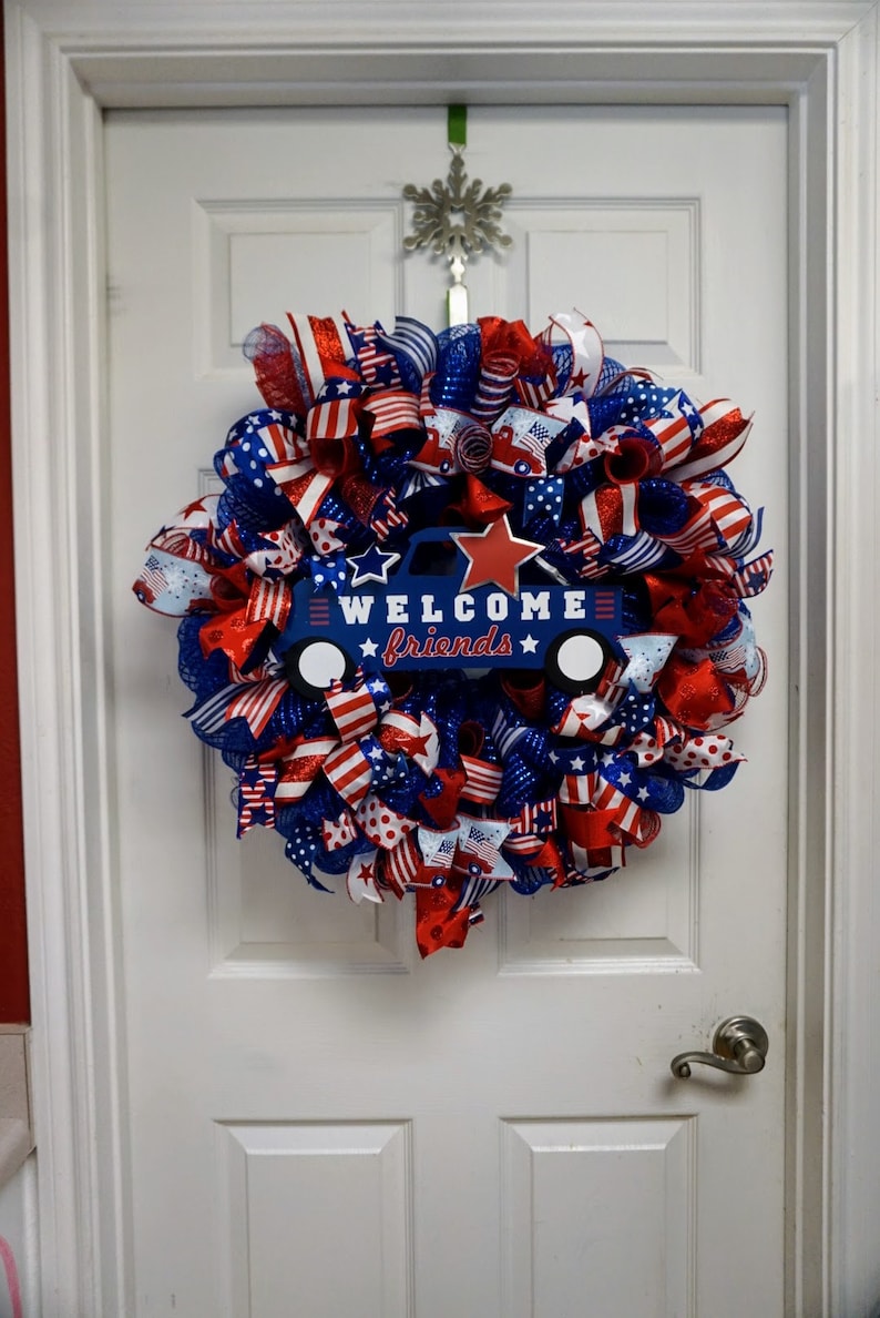 Americana Mesh Wreath Patriotic Truck Truck Wreath Memorial Day Wreath Fourth of July Wreath Patriotic Wreath USA Mesh Wreath