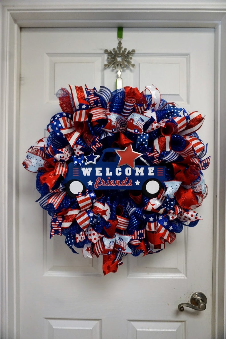 Americana Mesh Wreath Patriotic Truck Truck Wreath Memorial Day Wreath Fourth of July Wreath Patriotic Wreath USA Mesh Wreath