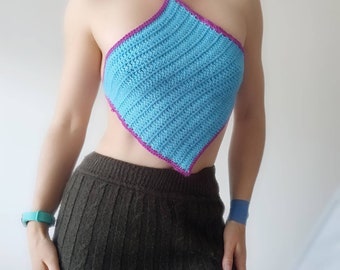 Triangle crochet top, diamond top knitted.