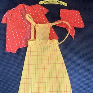 Vintage Barbie 1976 Best Buy #9162 Yellow Jumper, Shirt, Head Cover and Hanger