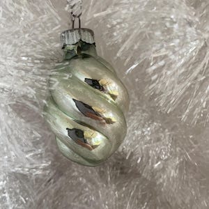 Vintage Shiny Brite Twist Faded Green 2 1/2&quot; Ornament