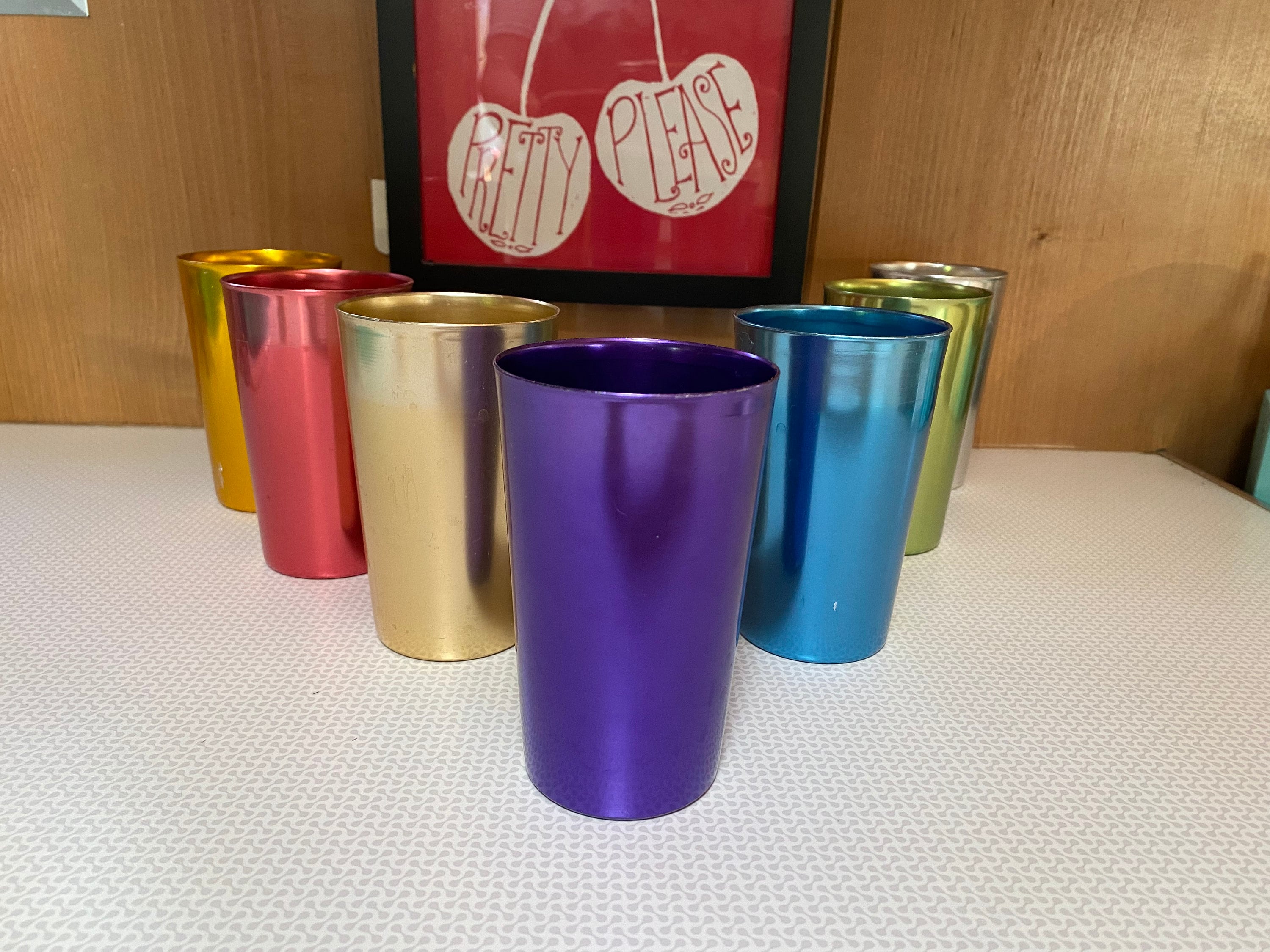 See some iconic retro Colorama aluminum tumblers & vintage drinkware from  the '50s & '60s - Click Americana