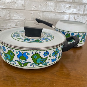 Vintage NEW Porcelain Enamel Cookware Set 7 pc Dreamy Memory Fry Pan Stock  Pot +
