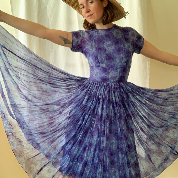 1950's Chiffon Micropleat Roses Dress / Size XS