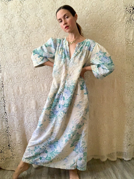 Blue Floral Lounge Dress / size medium