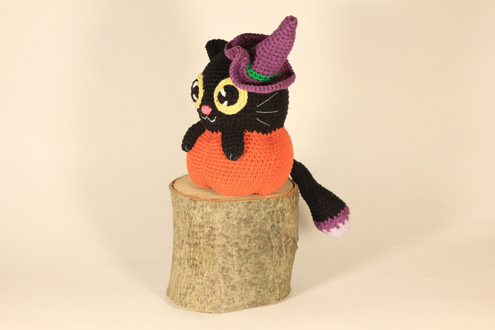 Gato negro de Halloween en el sombrero en calabaza hecha a | Etsy