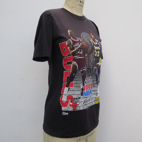 0821 - 90 90 90 - la finale de la NBA - Los Angeles Lakers VS les Chicago Bulls - T shirt 7a1e4f 0821 - 90 90 90 - la finale de la NBA - Los Angeles Lakers VS les Chicago Bulls - T shirt 7a1e4f