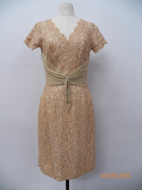 Women 50's Lace Evening Dress