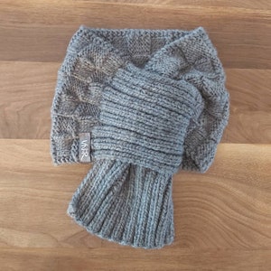 Winter slip knot scarf in acrylic and wool knit La Contemporaine for adults image 4