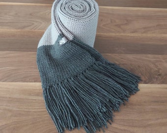 La Boréale acrylic knit scarf for adults