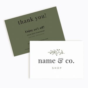 Puede incluir: Una tarjeta de agradecimiento verde con el texto "thank you!" y "Enjoy 20% off! YOUR NEXT PURCHASE! USE CODE DISCOUNT20" y una tarjeta blanca con un pequeño diseño de rama verde y el texto "name & co. SHOP".