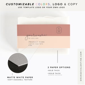 K&ouml;nnte beinhalten: Ein rosa- und pfirsichfarbenes Produktetikett mit dem Text "your name or logo here", "PRODUCT NAME", "custom copy here" und "8 OZ". Das Etikett zeigt auch ein einfaches Logo mit den Buchstaben "Y" und "O" in einem Kreis. Das Etikett befindet sich auf einem wei&szlig;en Hintergrund mit einer weichen Eierschalentextur. Der Text "MATTE WHITE PAPER" und "&bull;SOFT EGGSHELL TEXTURE" befindet sich unter dem Etikett. Der Text "2 PAPER OPTIONS", "&bull;80LB THICK", "&bull;100LB THICK" und "website exclusive" befindet sich unter dem Etikett. Der Text "ORANGEVALENTINE.COM" befindet sich auf der rechten Seite des Bildes.