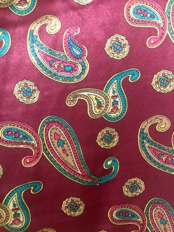 Robe + Pyjamas | Mens Unisex | Paisley Red Smokin… - image 7