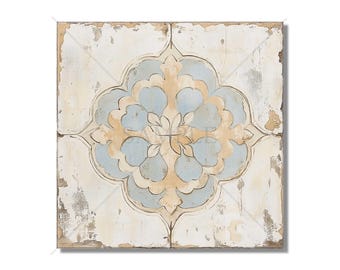 Puede incluir: Un azulejo cuadrado con un fondo blanco desgastado y un patrón floral azul y beige en el centro.