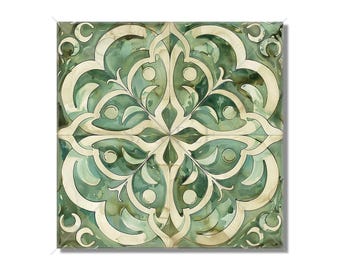 Op de afbeelding: Een vierkante tegel met een geometrisch patroon in groen en wit. Het patroon bestaat uit herhalende vormen die lijken op bladeren en bloemen. De tegel heeft een verweerde, vintage uitstraling.