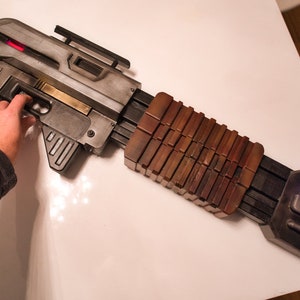 Fanmade 1:1 Scale Classic &quot;Doom&quot; Plasma Rifle (with sounds/light effects)&quot;