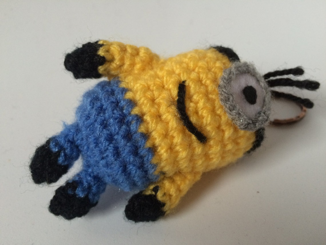 Amigurumi Crochet Minion Keychain minions crochet regalos Etsy España