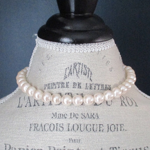 Vintage Richelieu Champagne Pink Pearl Necklace 18 Inches Long 1980s