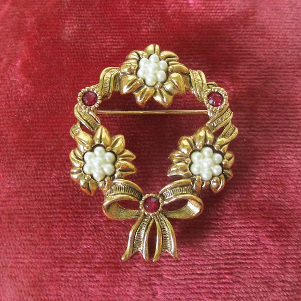 Vintage Avon Goldtone Christmas Wreath Brooch with Faux Ruby Red Rhinestones and Seed Pearls