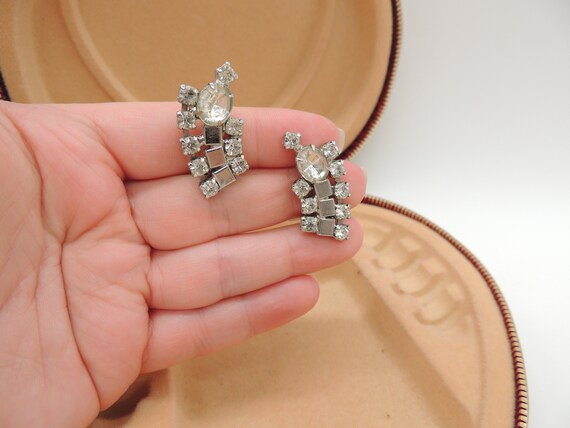 Vintage Unsigned Silvertone Clear Rhinestone Clim… - image 5