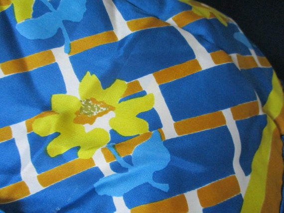 Vintage Blue and Yellow Vera Silk Scarf | Woven B… - image 5