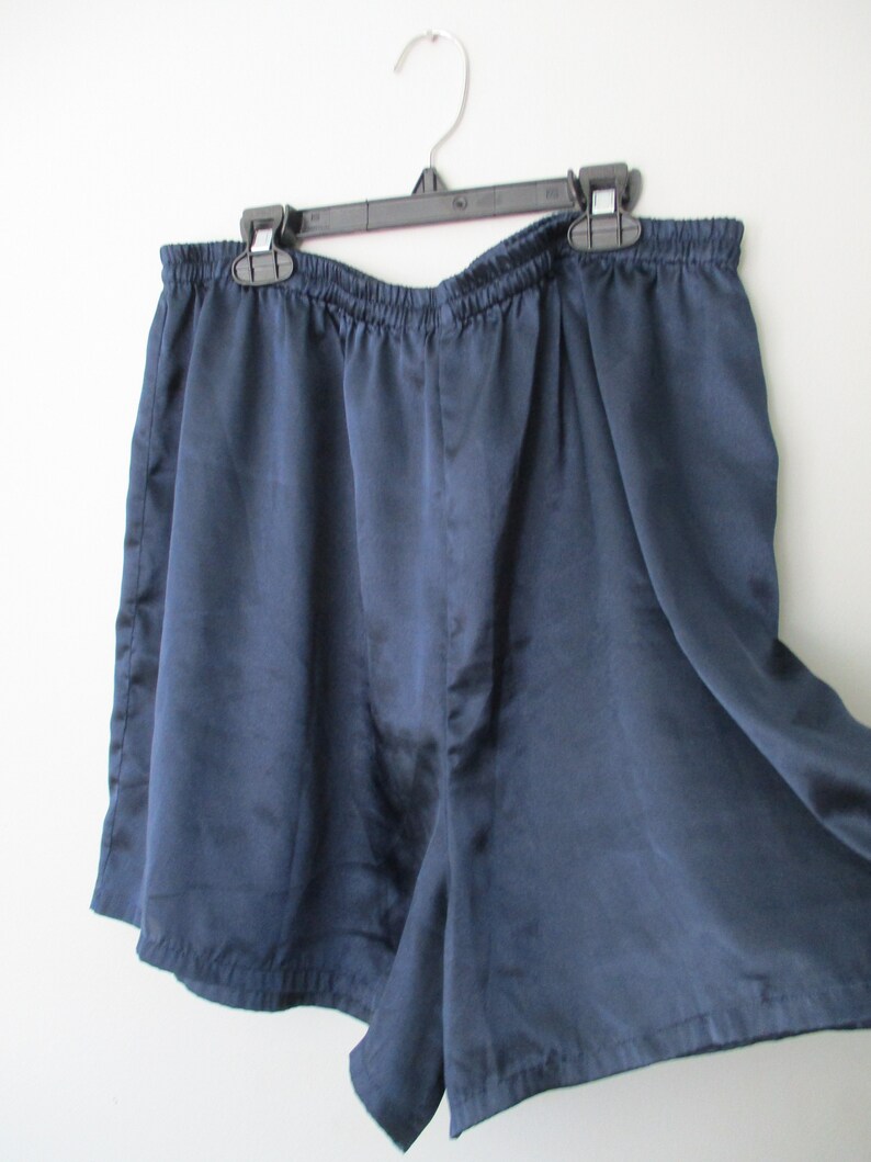 vintage des années 1950 Sears et Roebuck High Waisted Navy Blue Satin Pyjama Short XL image 1