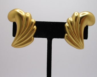 Vintage Brushed Goldtone Swirl Puff Dangle Stud 1980s Bold Runway Clip on Earrings