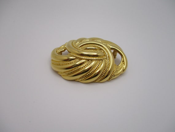 Vintage Trifari Polished Goldtone Rope Swirl Knot… - image 9