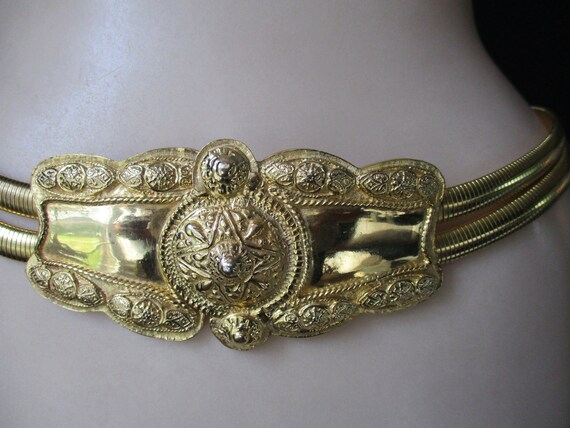 Vintage Gold Tone Stretch Belt | Accessocraft Lar… - image 5