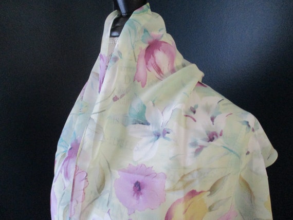 Vintage Sheer Off White Cream Floral Print Silky … - image 3