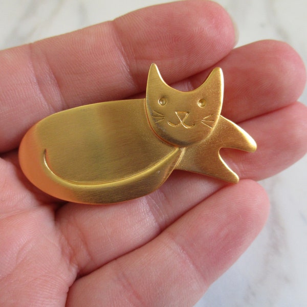 Vintage Anne Klein Brushed Gold Cat Brooch with Etched Face Details Simple Modernist Design