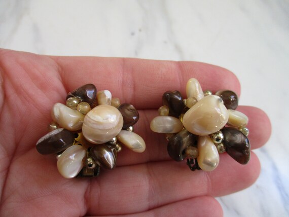 Vintage 1950s Japan Glass Cluster Beaded Earrings… - image 2