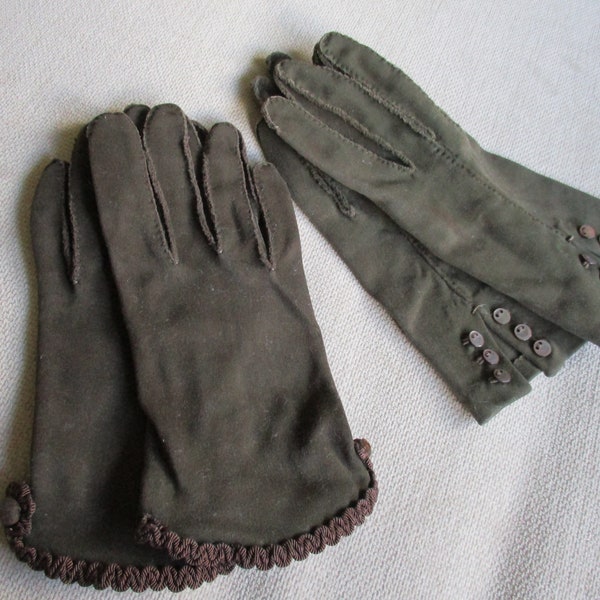 Crescendoe Sz 6 1950s Gloves, Two Pairs Small Size 6 Short Wrist Gloves | Dark Brown and Green Button Gloves