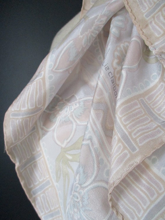 ORKIDE Large silk scarf in gray pink and black white bac…