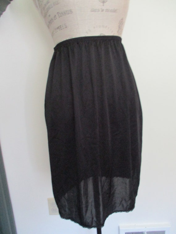 Vintage Black Half Slip with Thin Lace Trim from Cabe… Gem
