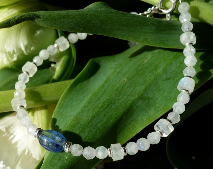Natural moonstone Bracelet with kyanite and sterling silver, moonstone bracelet, kyanite bracelet, white moonstone bracelet with kyanite