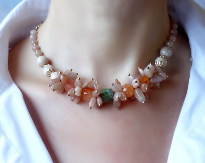 Sunstone Necklace with carnelian end green garnet, Necklace with sunstone, Necklace with carnelian, Necklace with green garnet, choker