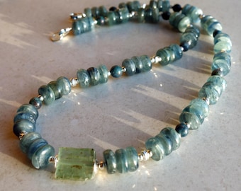 Elegant Blue Kyanite Necklace. Handcrafted Natural Crystal Jewelry. Necklace with kyanite and sterling silver. Blue and green kyanite choker