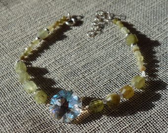 Green Garnet bracelet with Swarovski crystals, green garnet jewelry, grossular garnet bracelet, , gemstone bracelet, green bracelet