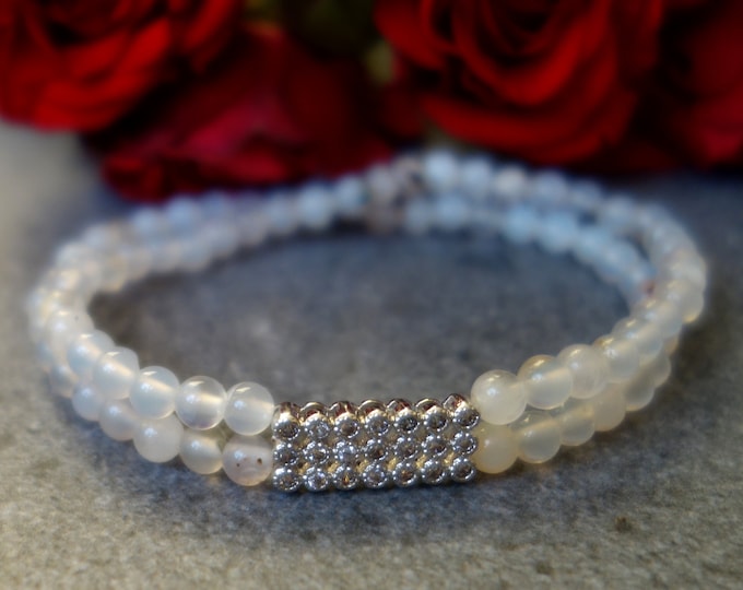 White chalcedony bracelet, double row Bracelet, multi-row bracelet with white agate, White agate bracelet, White agate crystal bracelet