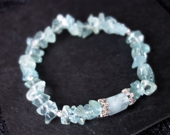 Aquamarine Bracelet, Beryl bracelet, birthstone bracelet, march bracelet, light blue bracelet, aquamarine jewelry, raw aquamarine bracelet