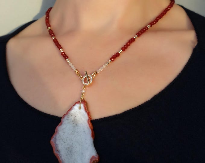 Carnelian necklace with agate pendant, Carnelian Delicate Beaded Necklace, Minimalist necklace, Red agate necklace, Boho Jewelry