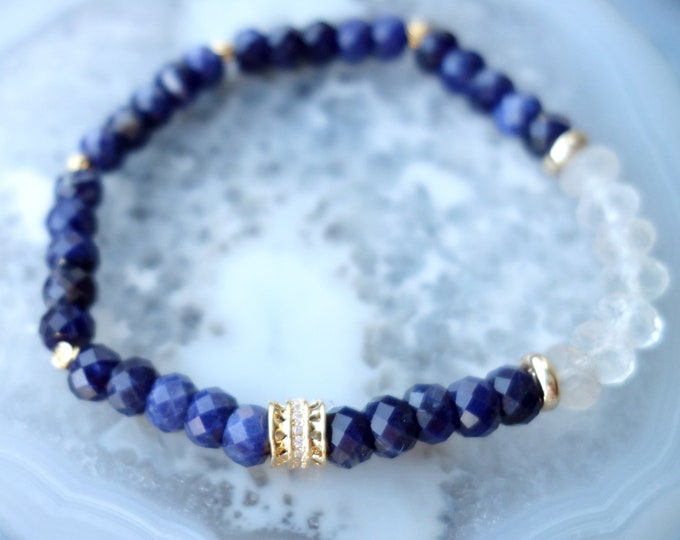 Sodalite Bracelet with fluorite, Blue bracelet, intention bracelet, faceted sodalite bracelet, elastic bracelet