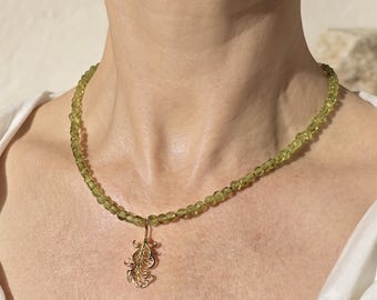 Peridot necklace with gold-plated silver, Natural peridot necklace, august birthstone, peridot jewelry, dainty necklace, green necklace