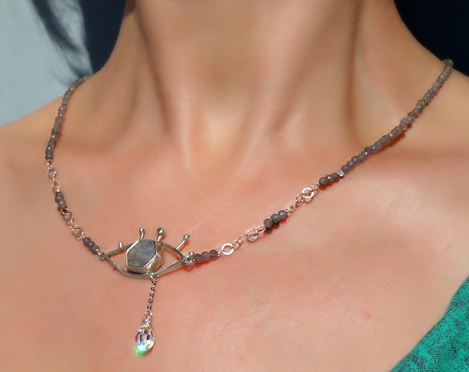 Natural sapphire montana necklace with sterling silver and Swarovski crystal, sapphire tiny necklace, Sapphire EYE Necklace, Eye Pendant