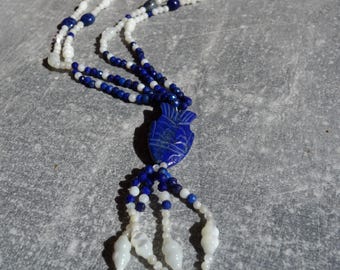 Lapis lazuli and mother-of-pearl sautoir, long necklace 70 cm, carved fish pendant 3 x 1.5 cm, blue and milky, stone sources, one-of-a-kind