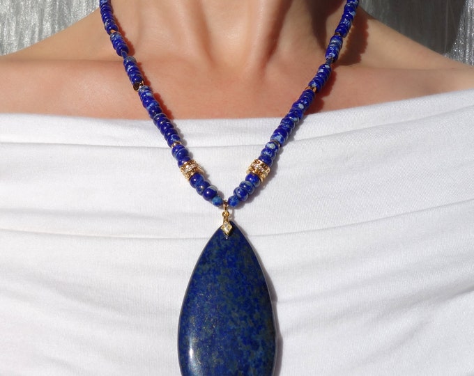 Natural Lapis lazuli necklace with lapis lazuli pendant, Lapis Lazuli Delicate Beaded Necklace, Blue necklace, lapis lazuli pendant necklace