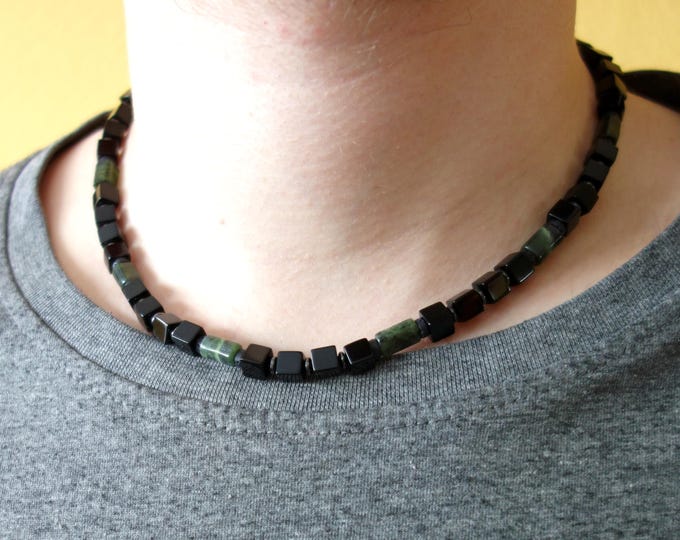 Mens Black Onyx Jade Choker 44 cm, Geometric Beaded Necklace with Nephrite Jade and Onyx, Minimalist Protective Jewelry