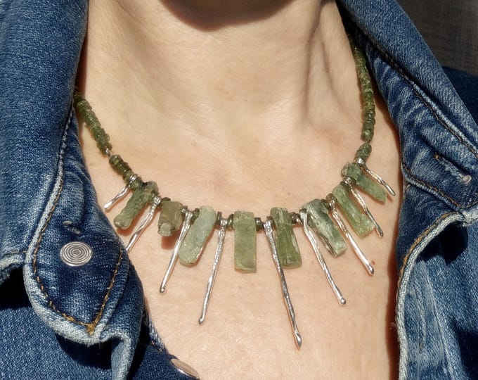 Green kyanite necklace with sterling silver, raw kyanite necklace, Green kyanite choker, sterling silver choker, green kyanite jewelry