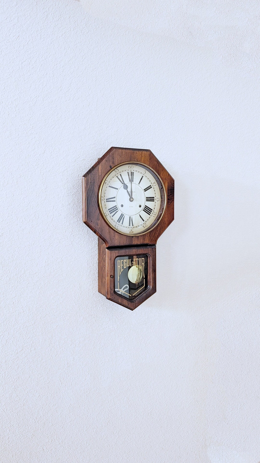 Vintage Verichron, 31day, Key Wind Mechanical, Schoolhouse Regulator